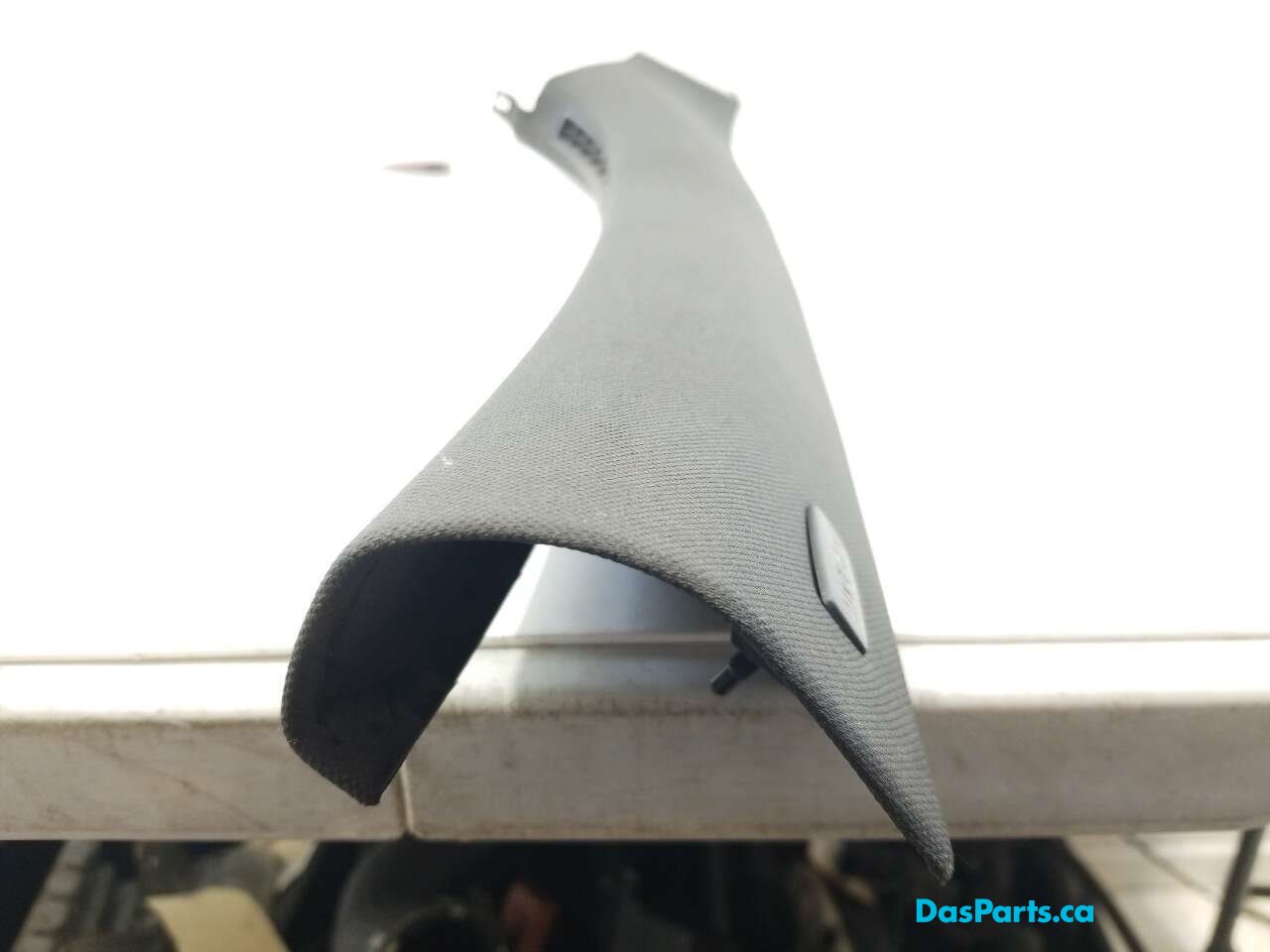 Headliner A-Pillar Trim R