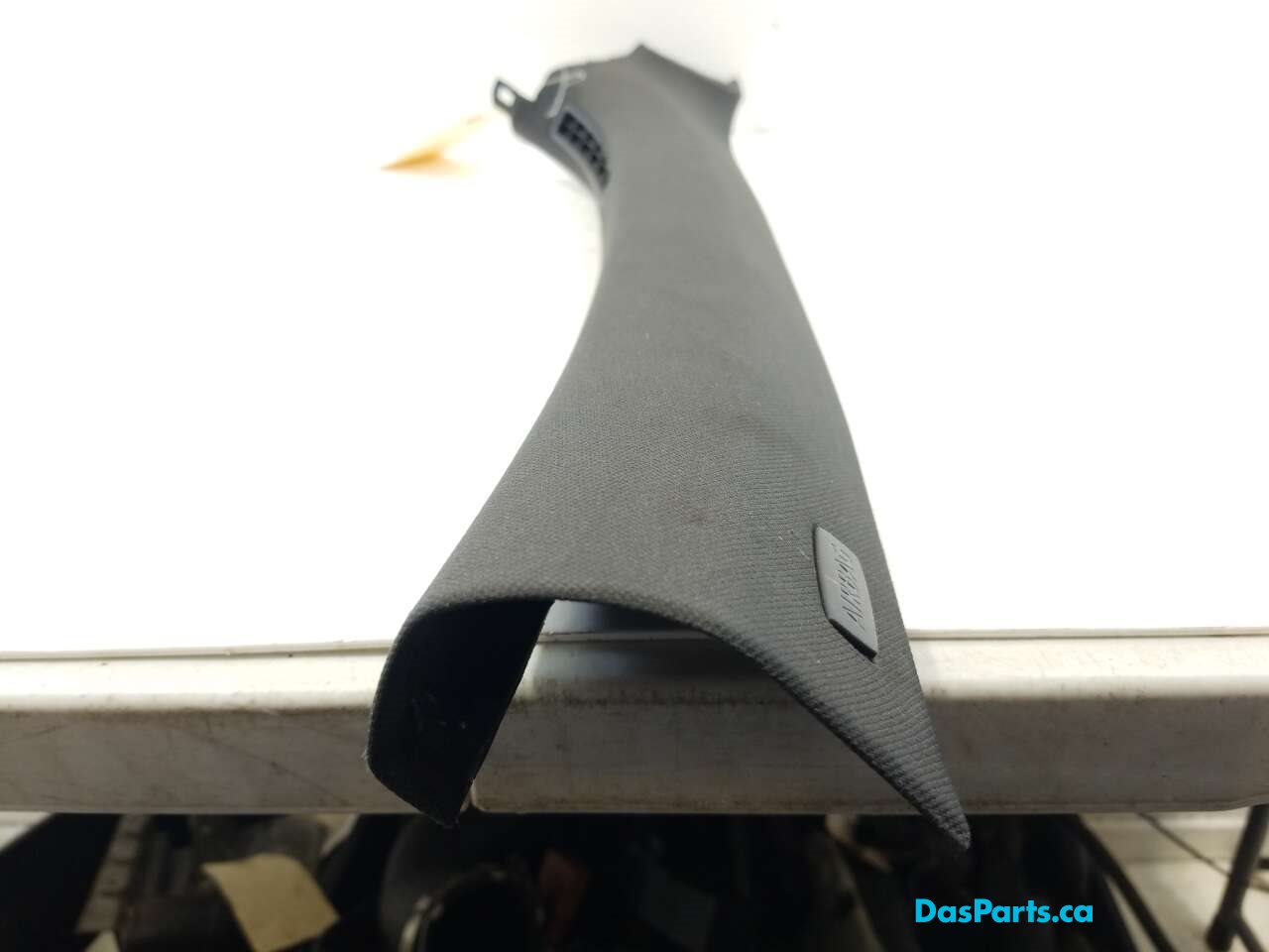 Headliner A-Pillar Trim R