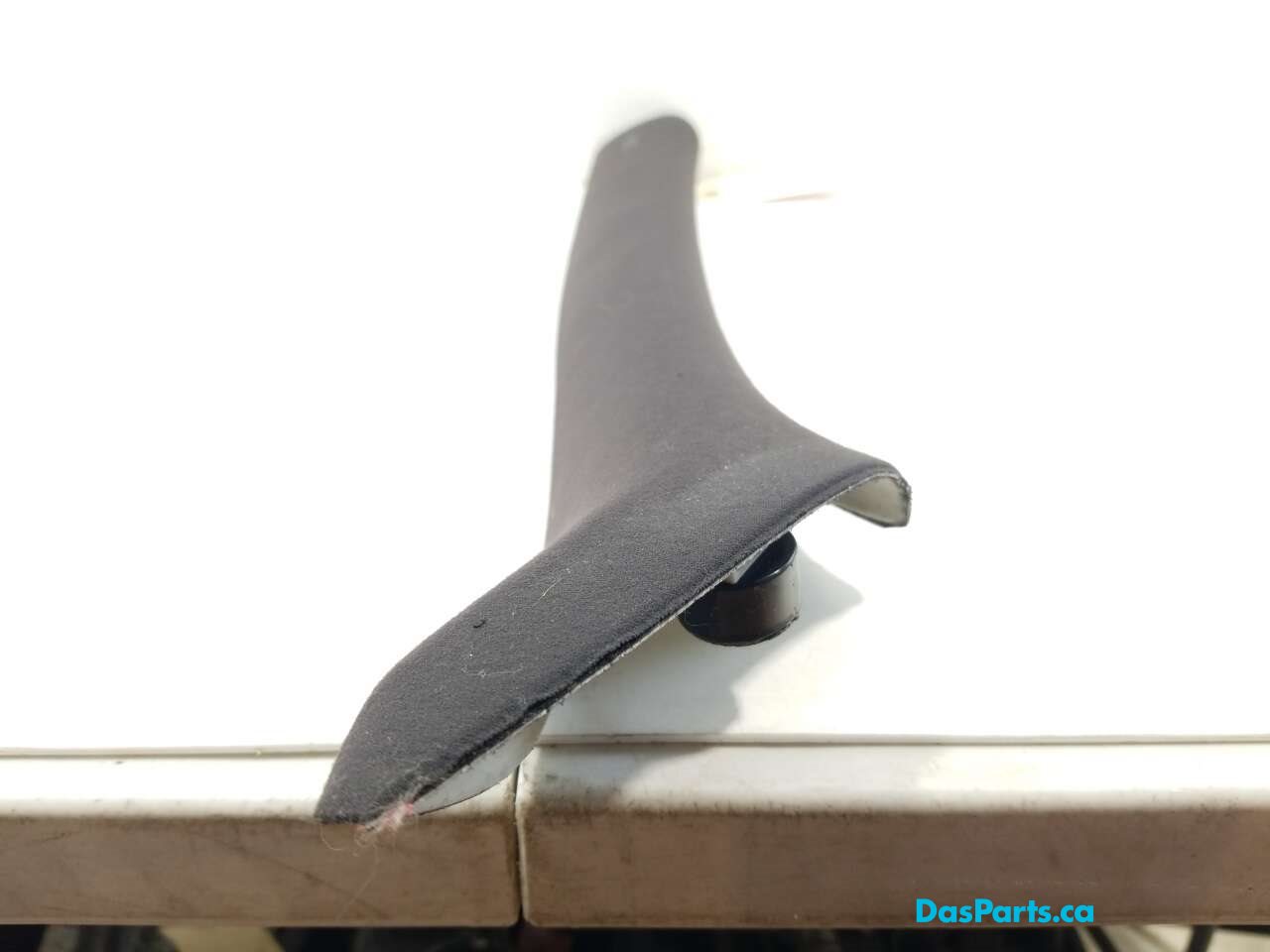 Headliner A-Pillar Trim R