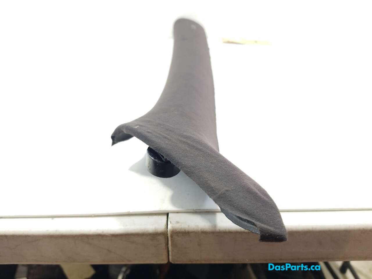 Headliner A-Pillar Trim L