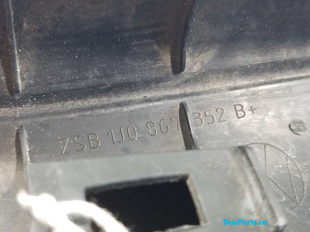 Headliner A-Pillar Trim R