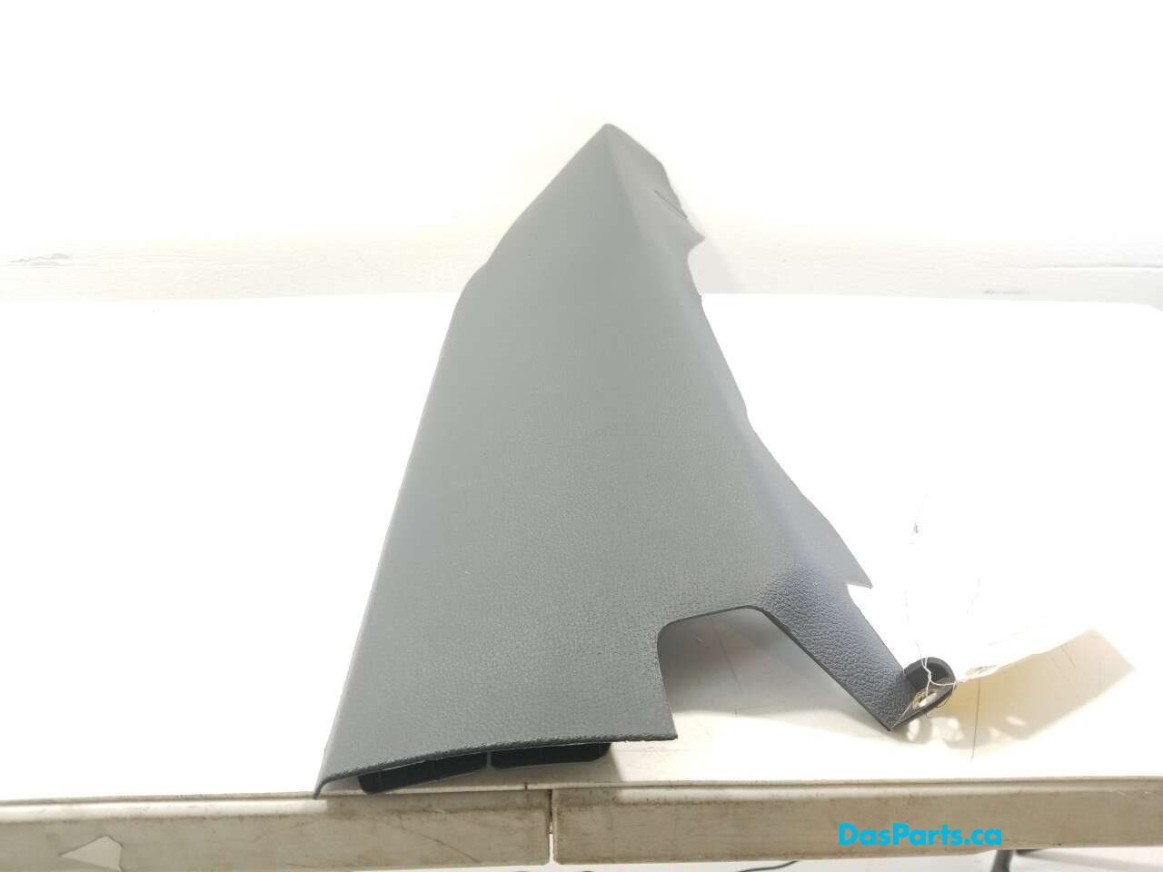 Lower C-Pillar Trim R