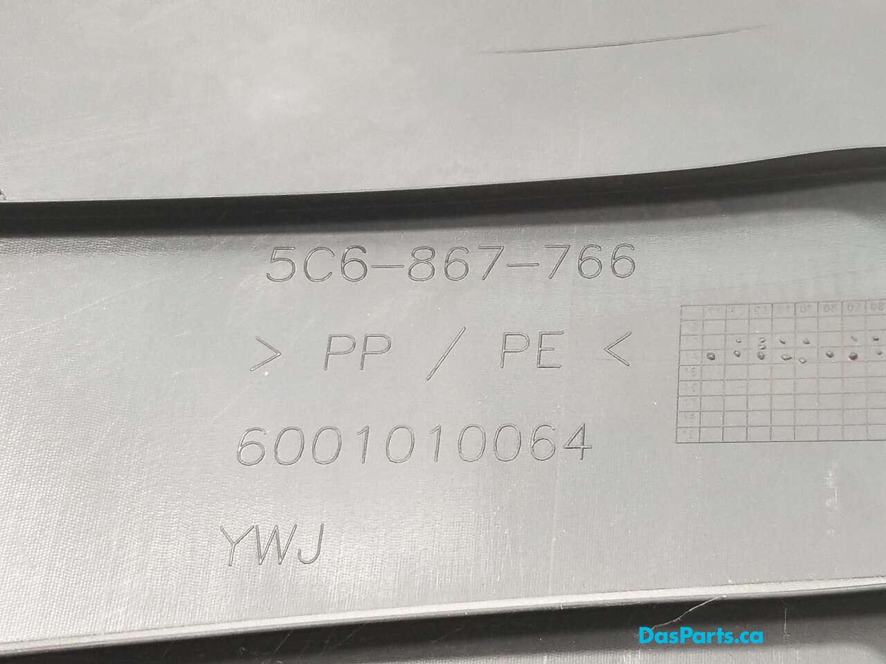 Lower C-Pillar Trim R