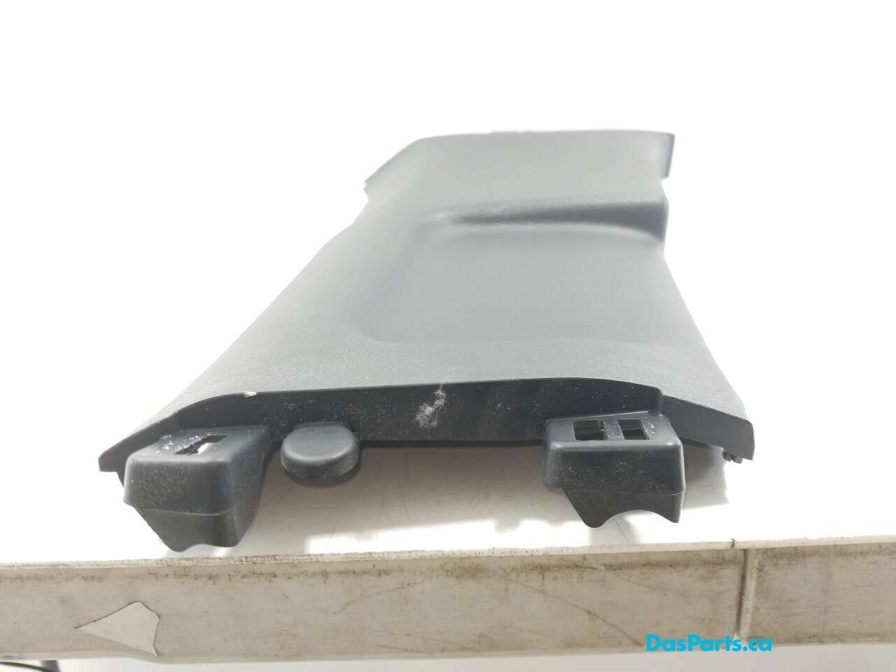 Lower B-Pillar Trim R