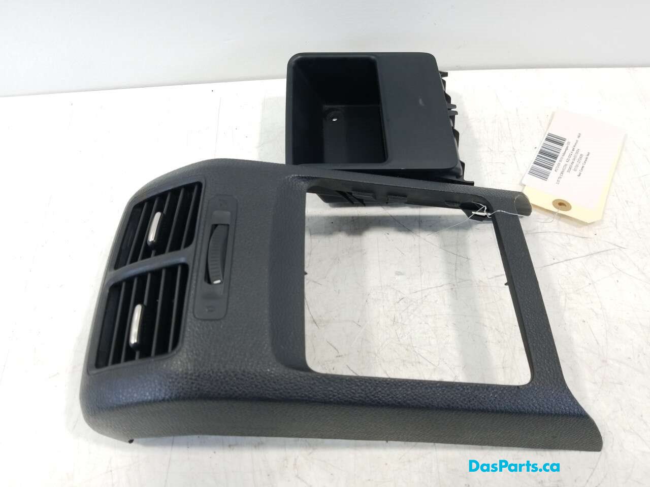 Rear Center Console Vent