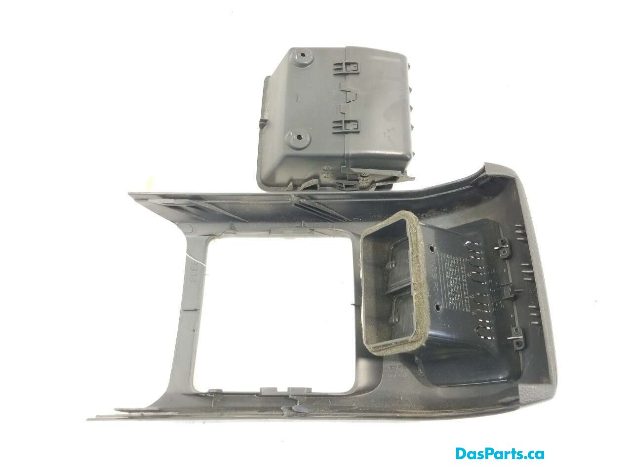 Rear Center Console Vent