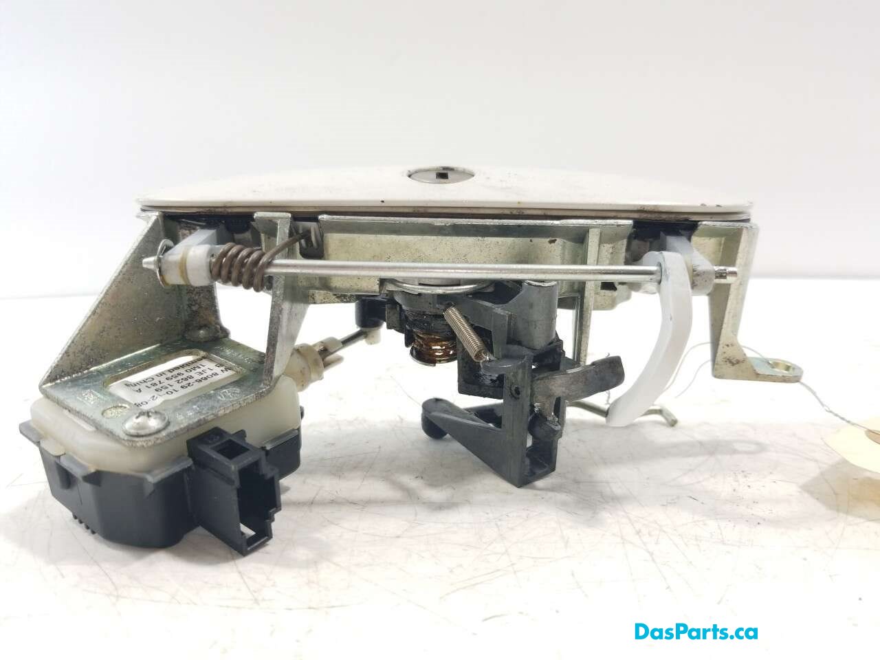 Hatch Handle Assembly