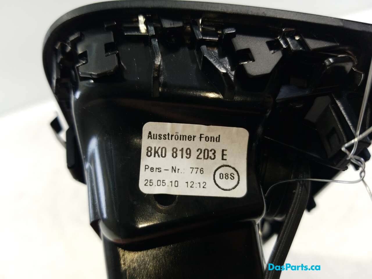 Rear Center Console Vent