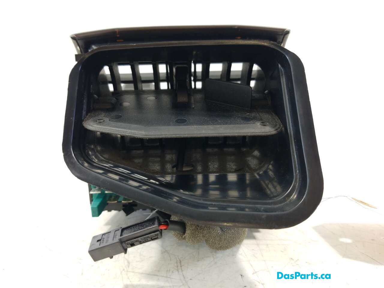 Rear Center Console Vent