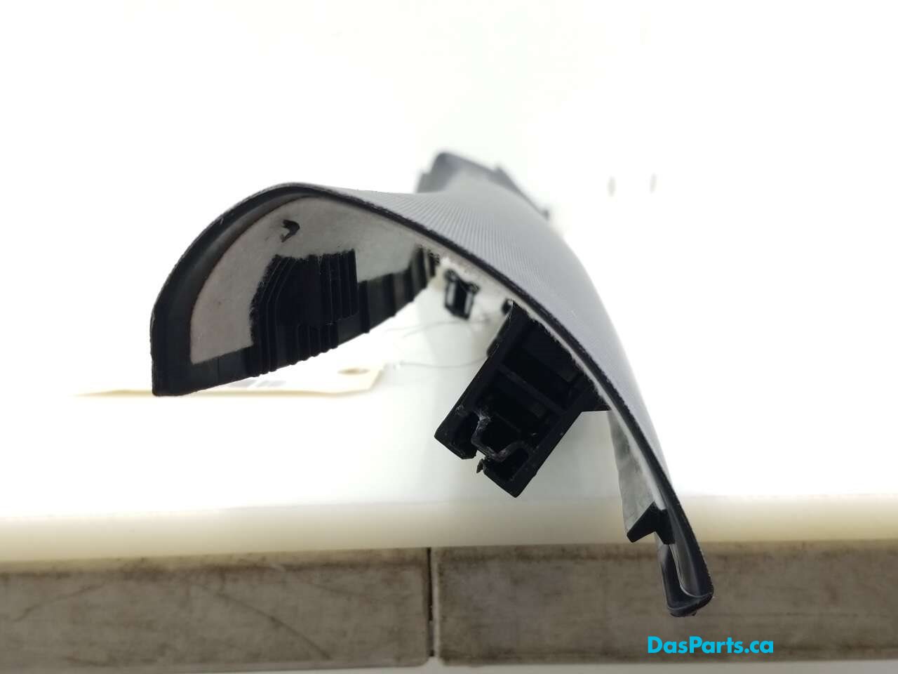 Headliner A-Pillar Trim R