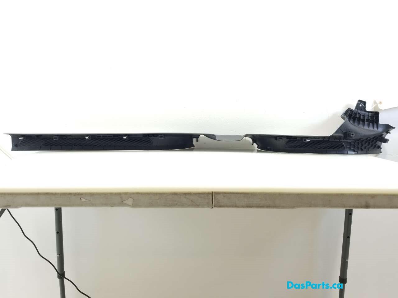 Lower Door Sill Trim R