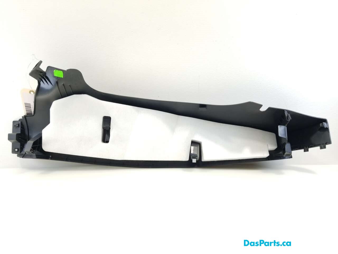 Lower C-Pillar Trim R