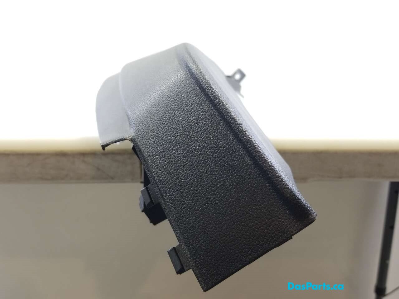 Lower C-Pillar Trim L