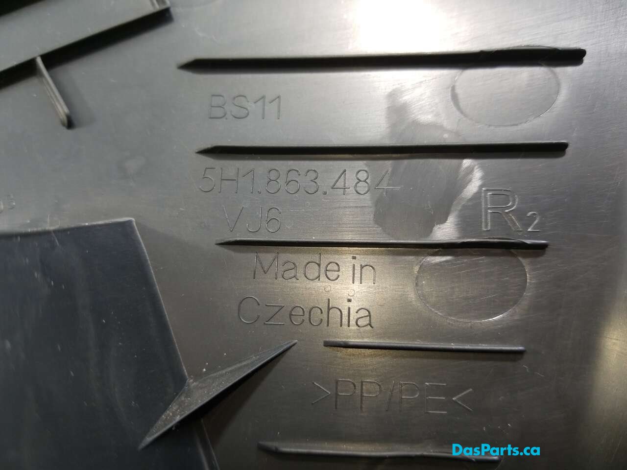 Lower A-Pillar Trim R