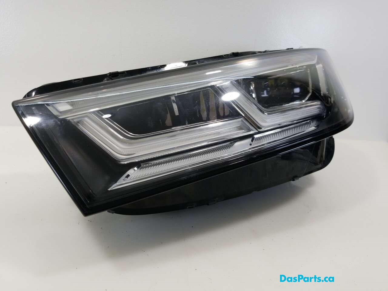 Headlight LF