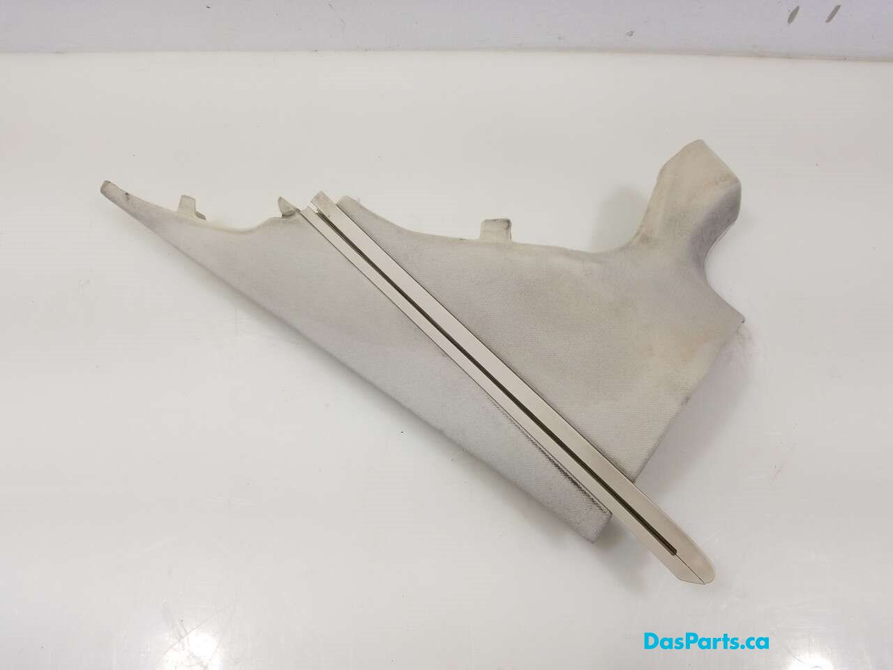 Headliner C-Pillar Trim R