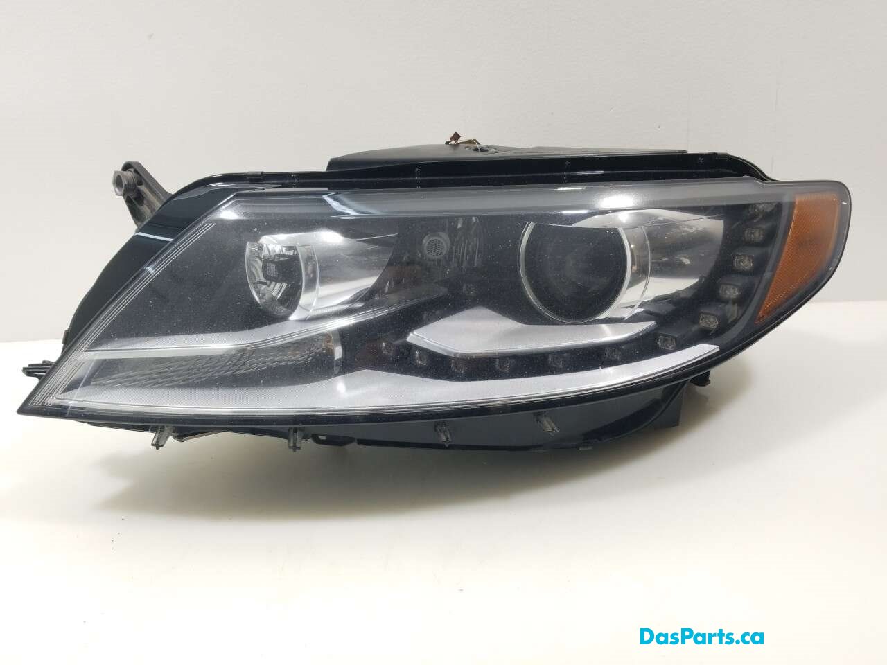 Headlight LF