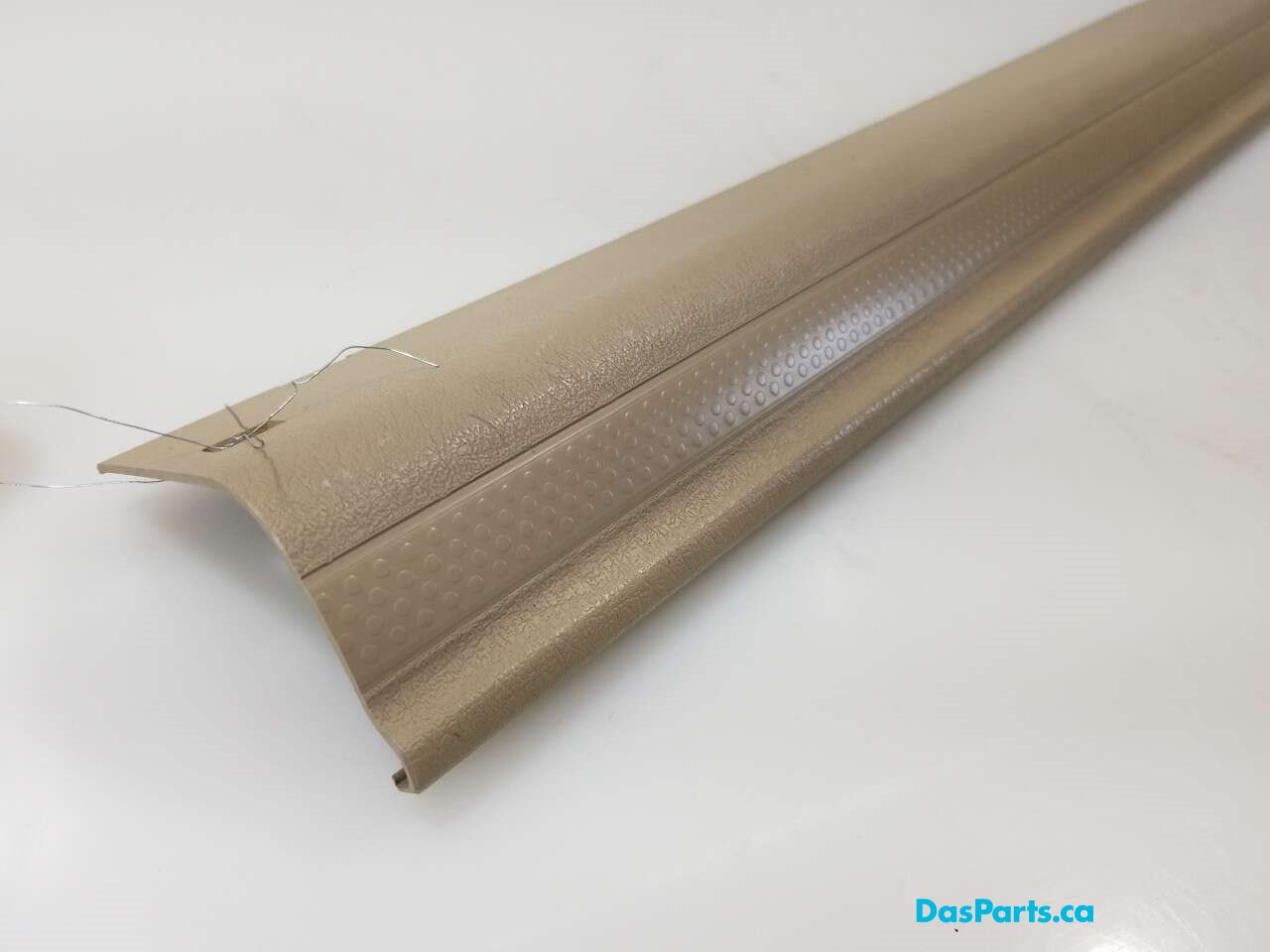 Lower Door Sill Trim R