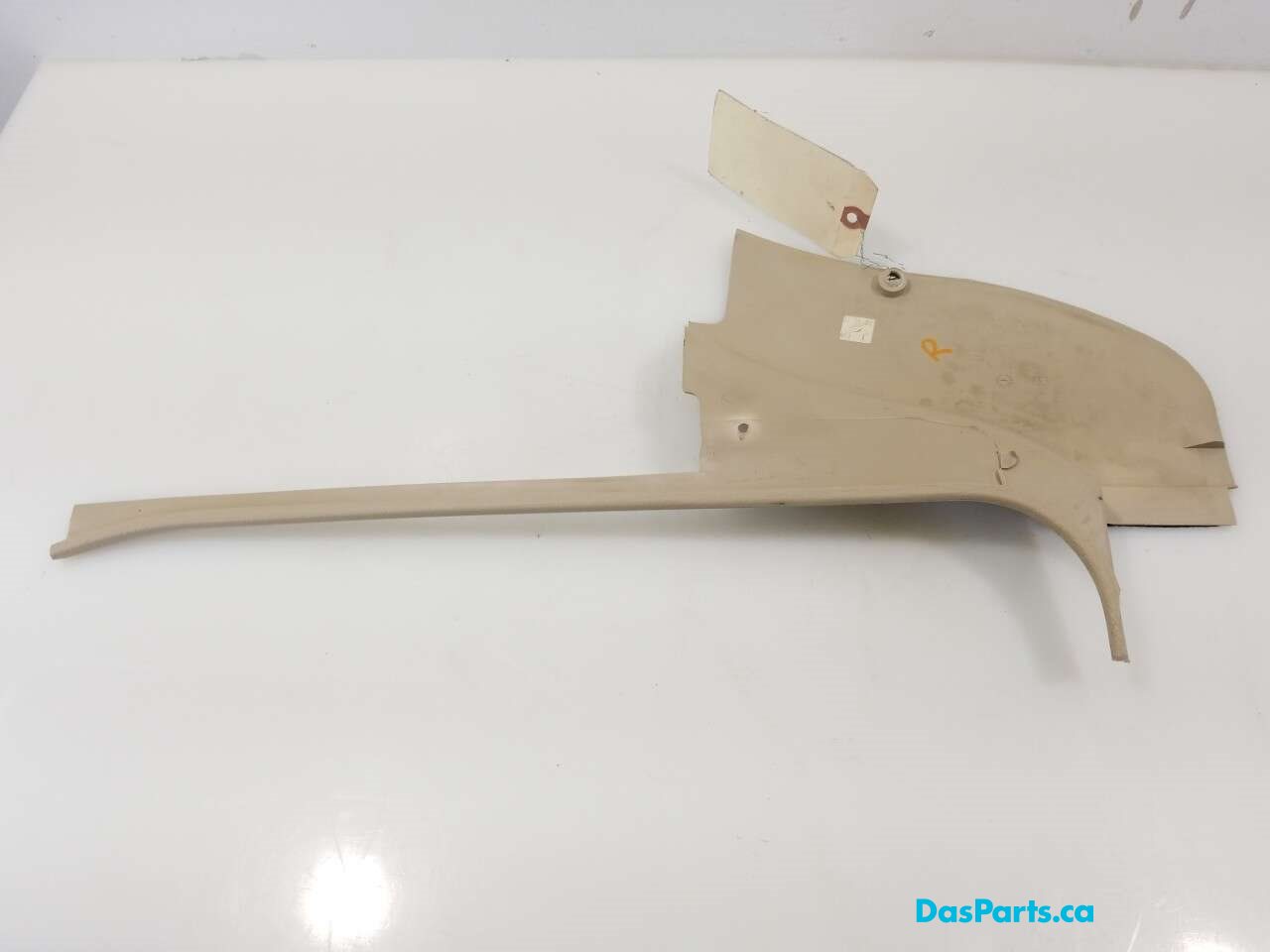 Lower A-Pillar Trim R