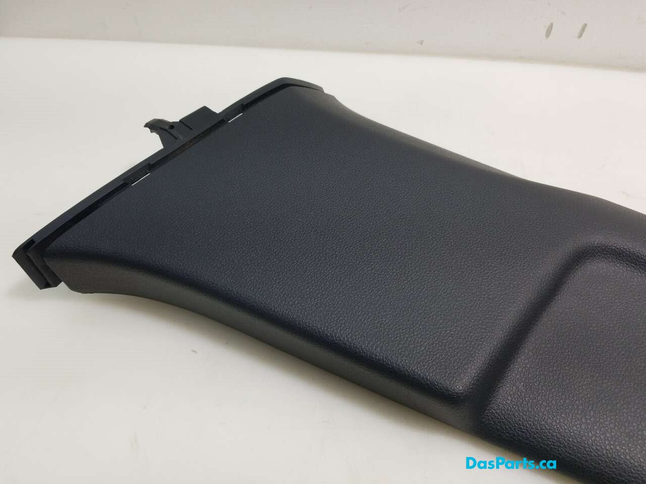 Lower B-Pillar Trim L