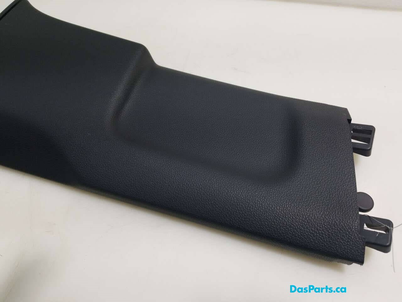 Lower B-Pillar Trim R