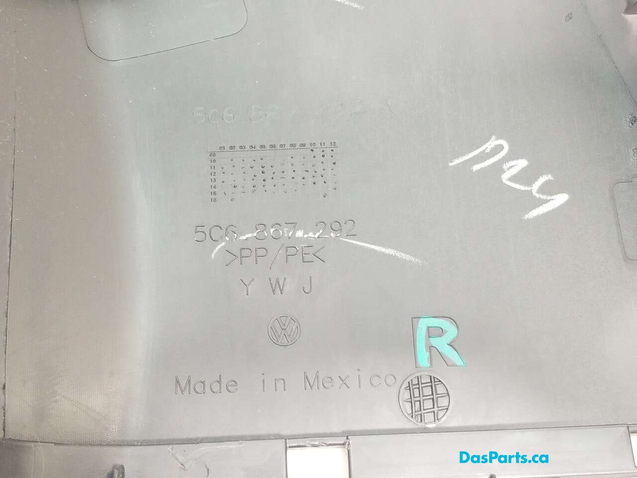 Lower B-Pillar Trim R