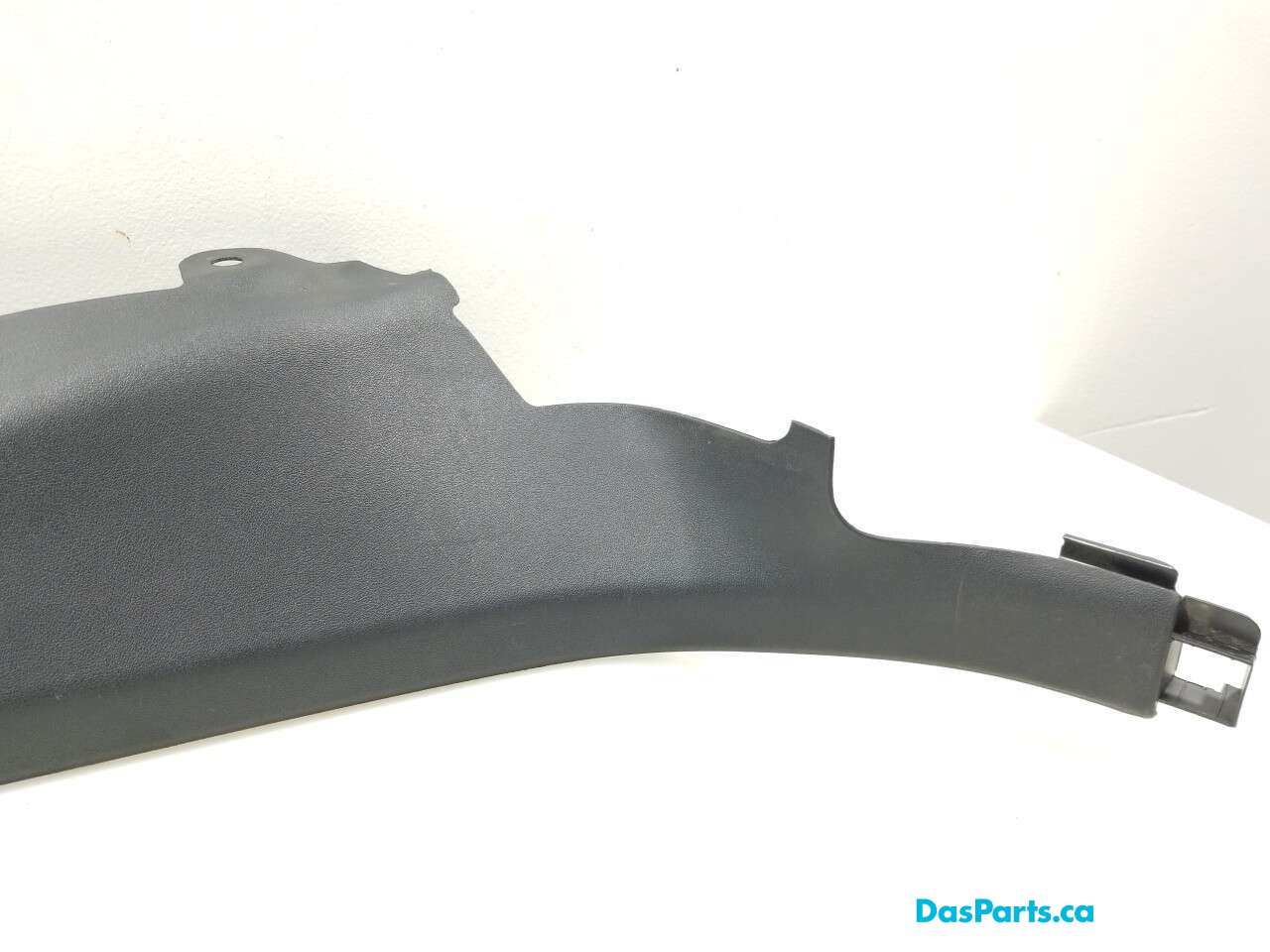 Lower C-Pillar Trim R