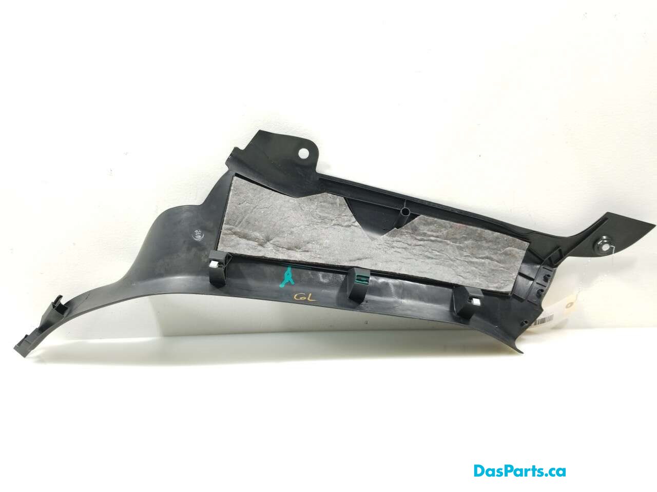 Lower C-Pillar Trim R