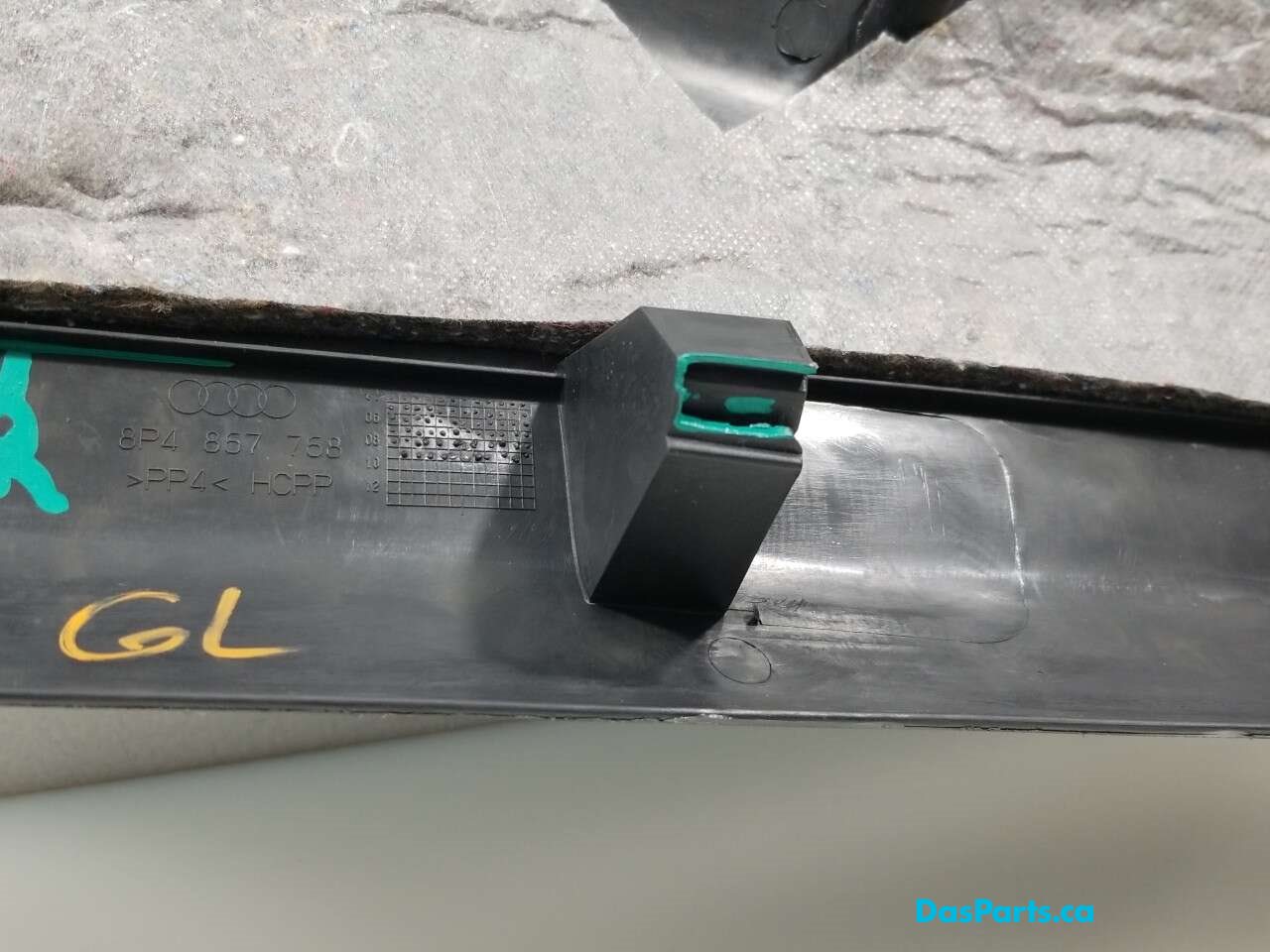 Lower C-Pillar Trim R