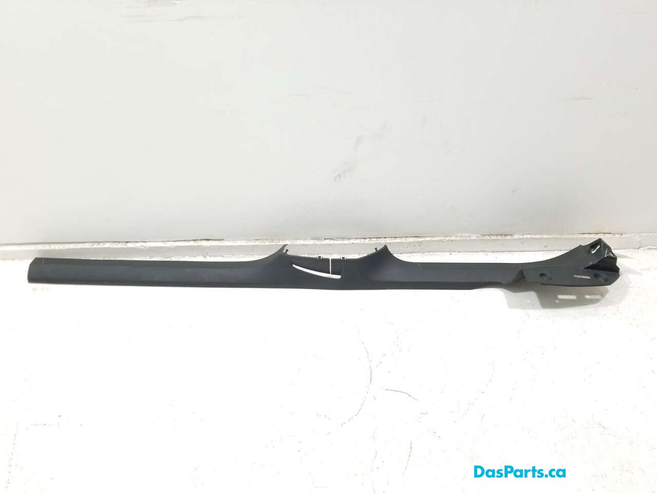 Lower Door Sill Trim R