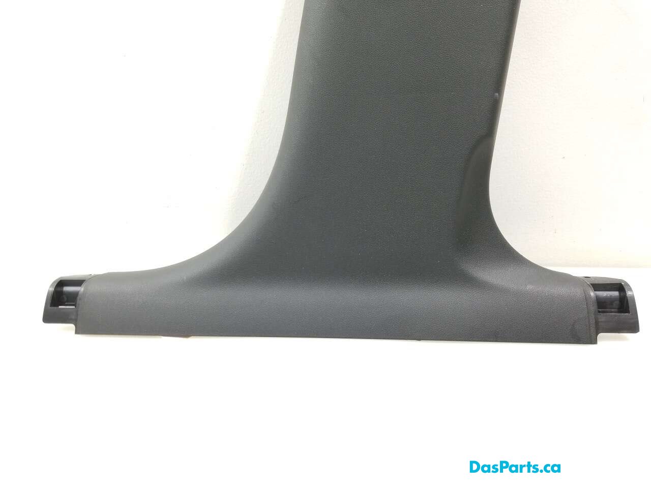 Lower B-Pillar Trim R