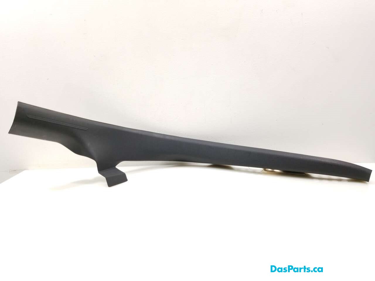 Lower C-Pillar Trim R