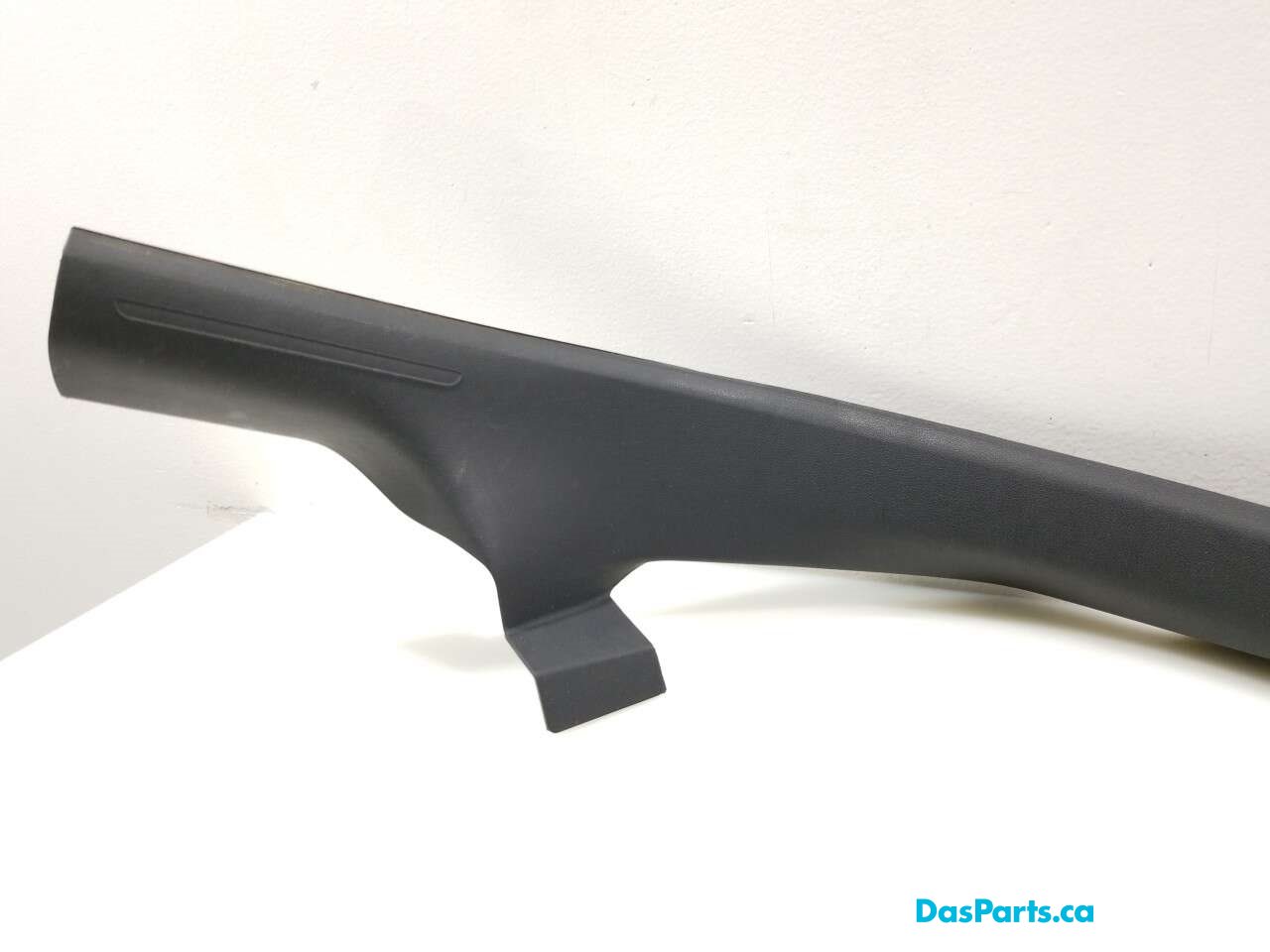 Lower C-Pillar Trim R