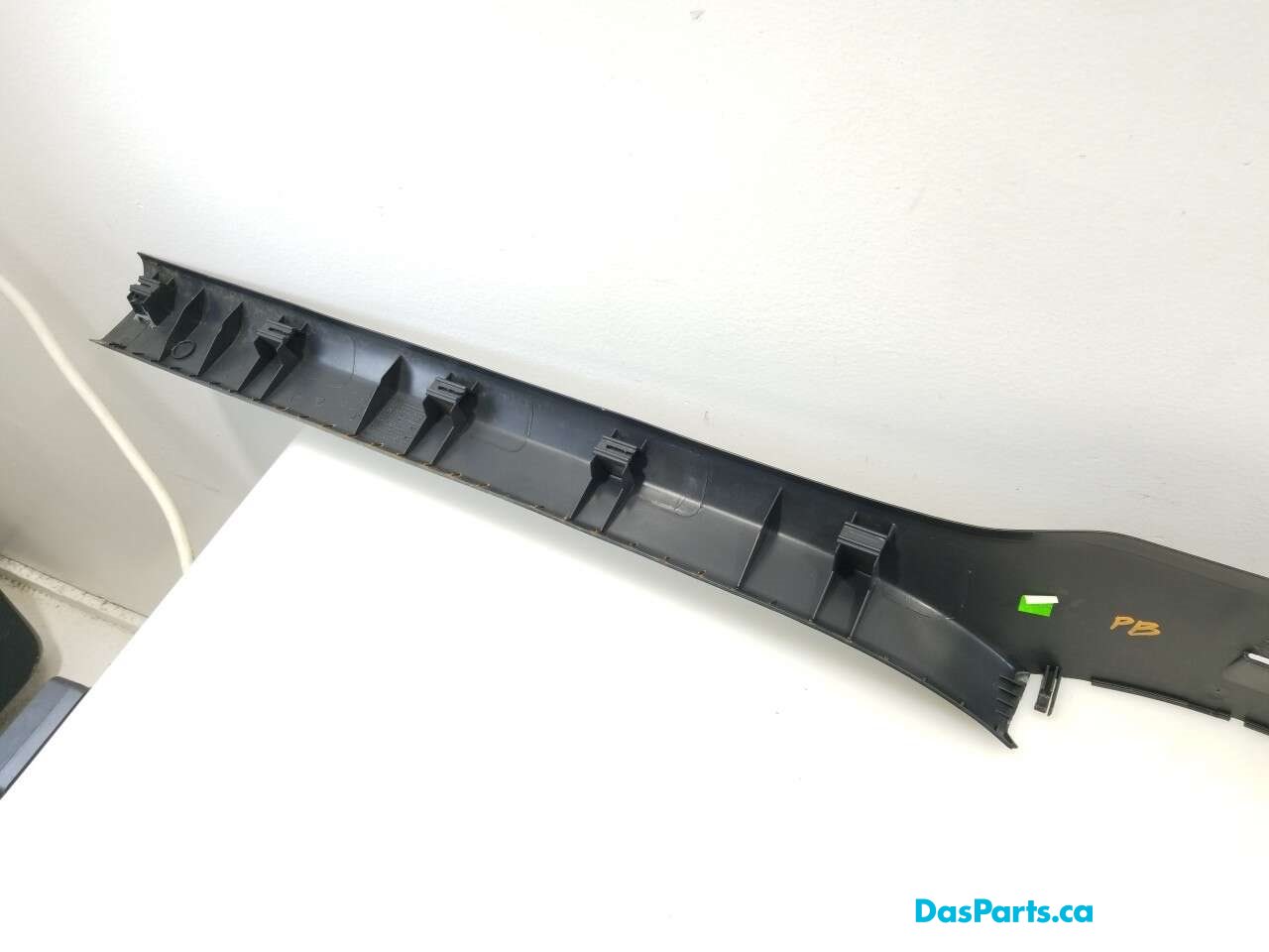 Lower Door Sill Trim R