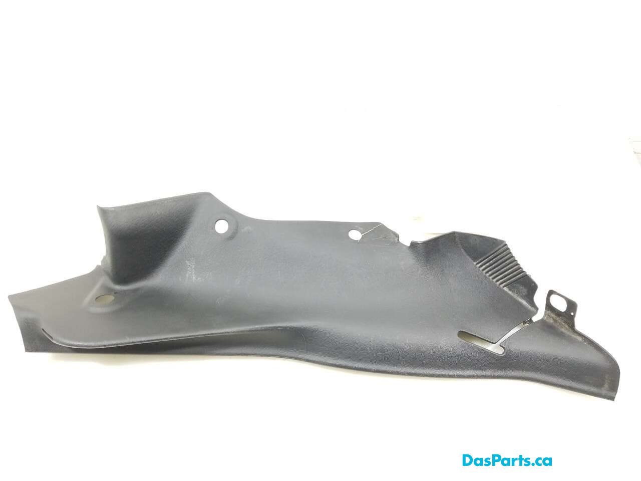 Lower C-Pillar Trim R