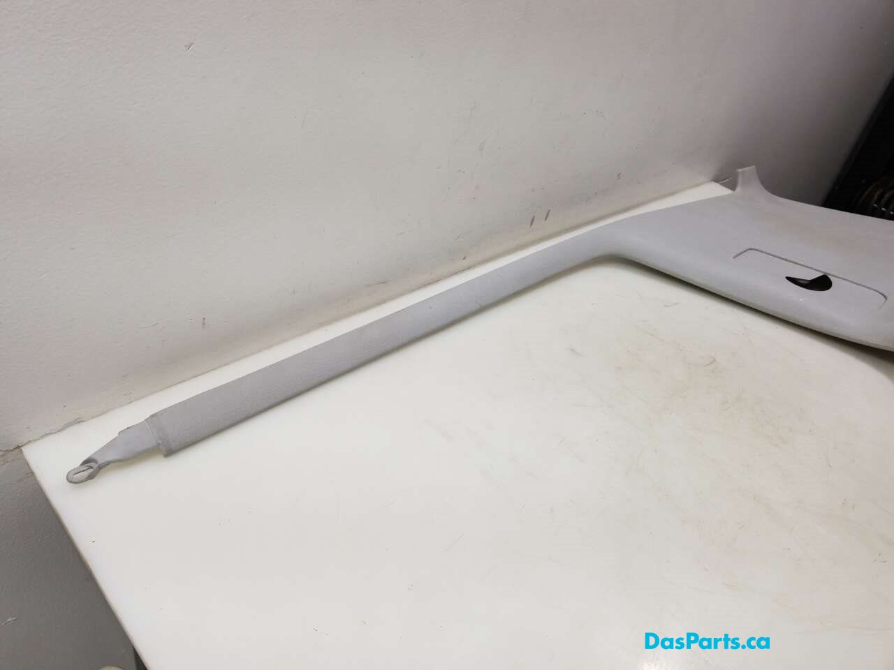 Headliner C-Pillar Trim R