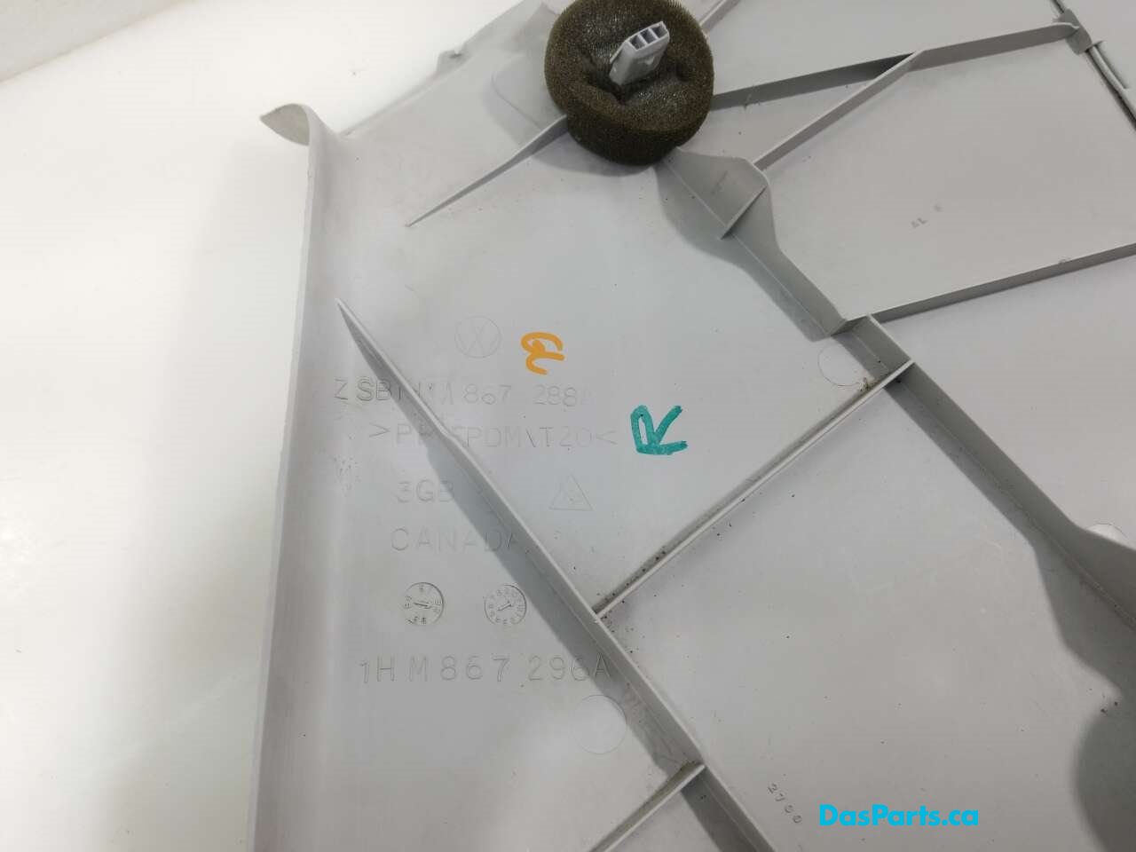 Headliner C-Pillar Trim R