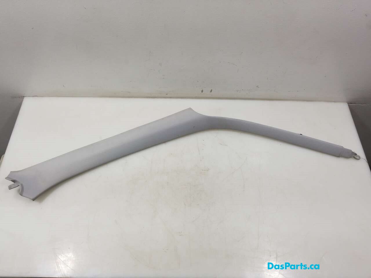 Headliner A-Pillar Trim R