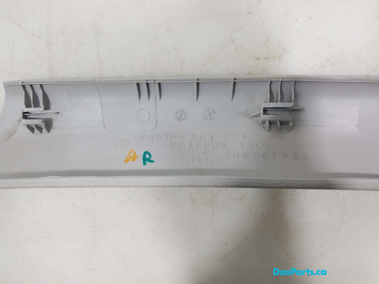 Headliner A-Pillar Trim R