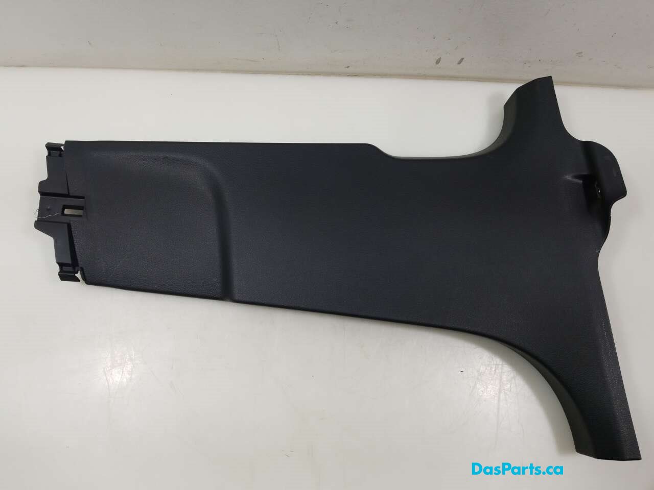 Lower B-Pillar Trim R