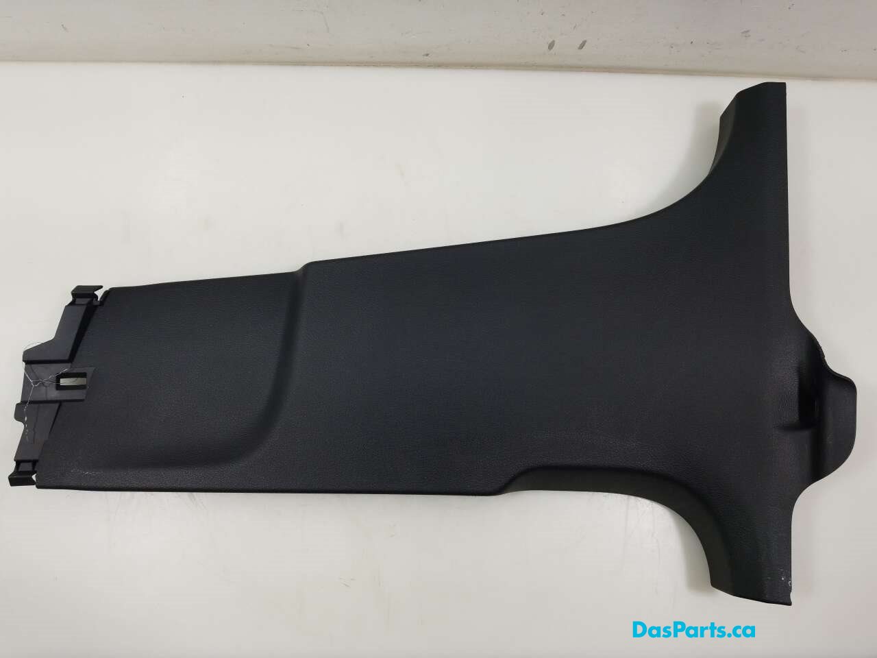 Lower B-Pillar Trim L