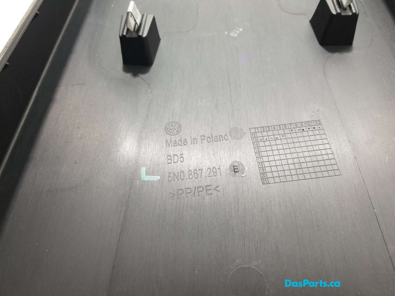 Lower B-Pillar Trim L