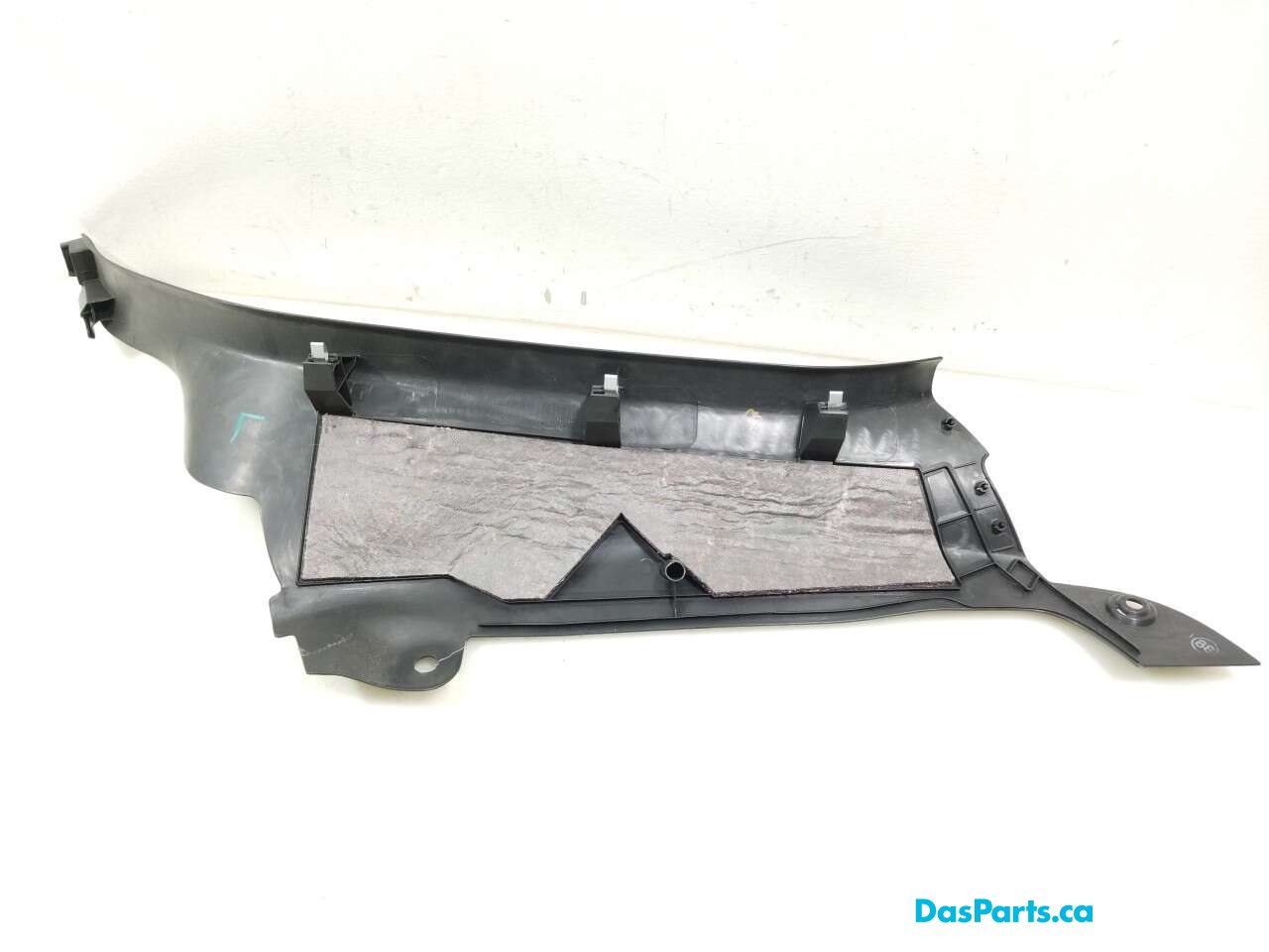 Lower C-Pillar Trim L