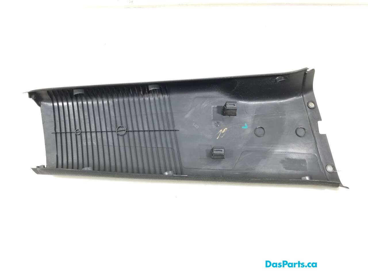 Lower B-Pillar Trim L