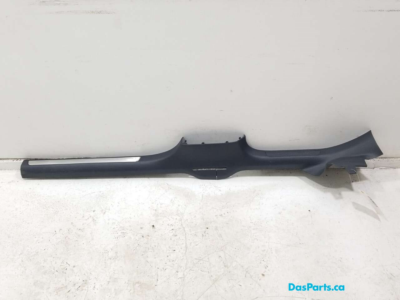 Lower Door Sill Trim R