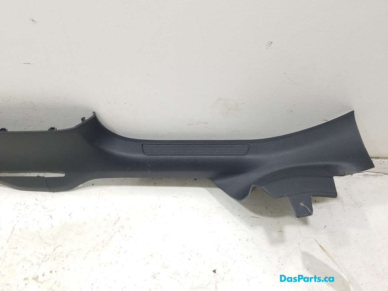 Lower Door Sill Trim R