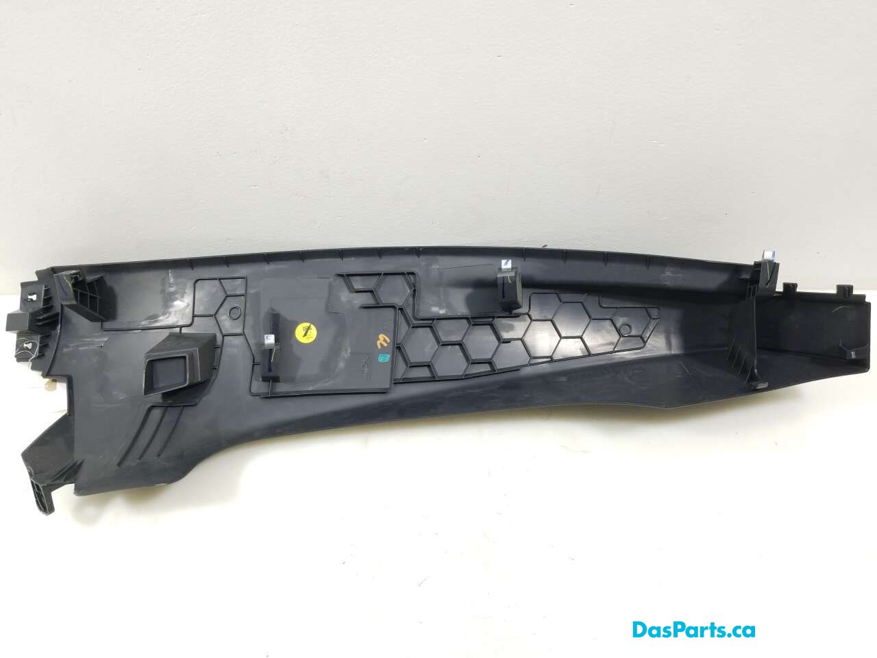 Lower C-Pillar Trim L