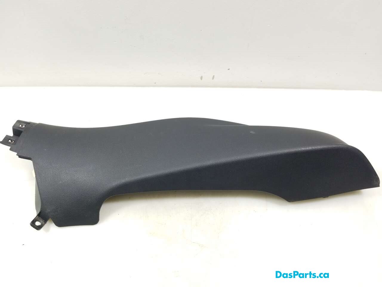 Lower C-Pillar Trim R