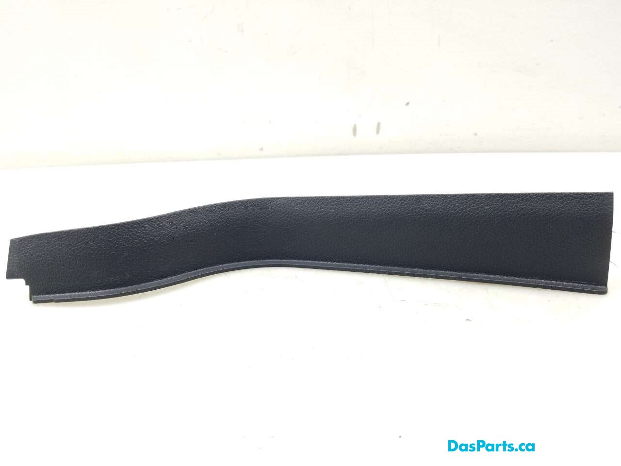 Lower A-Pillar Trim R