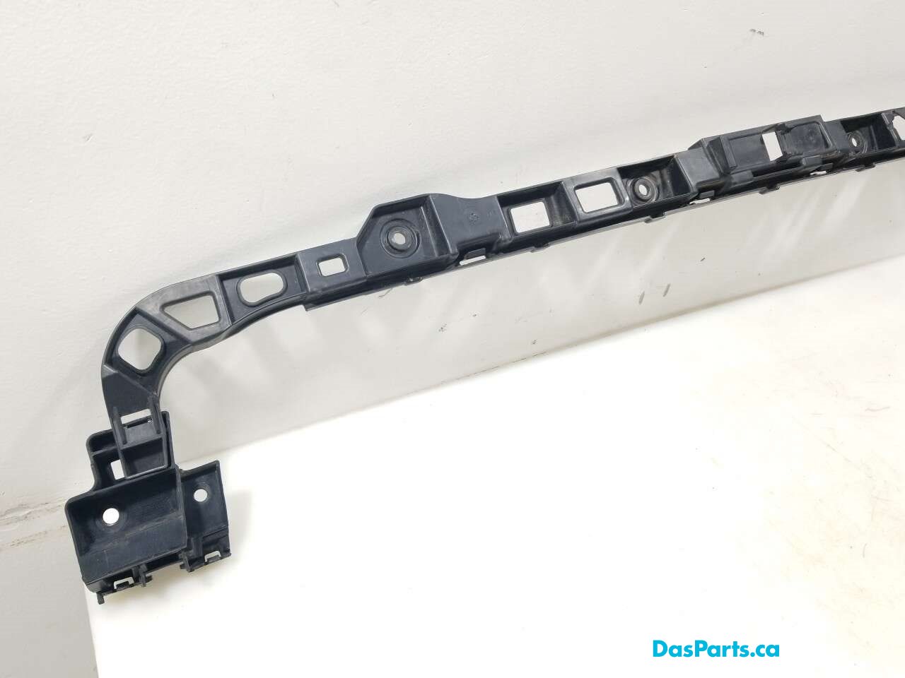 Bumper Guide R Mid 1